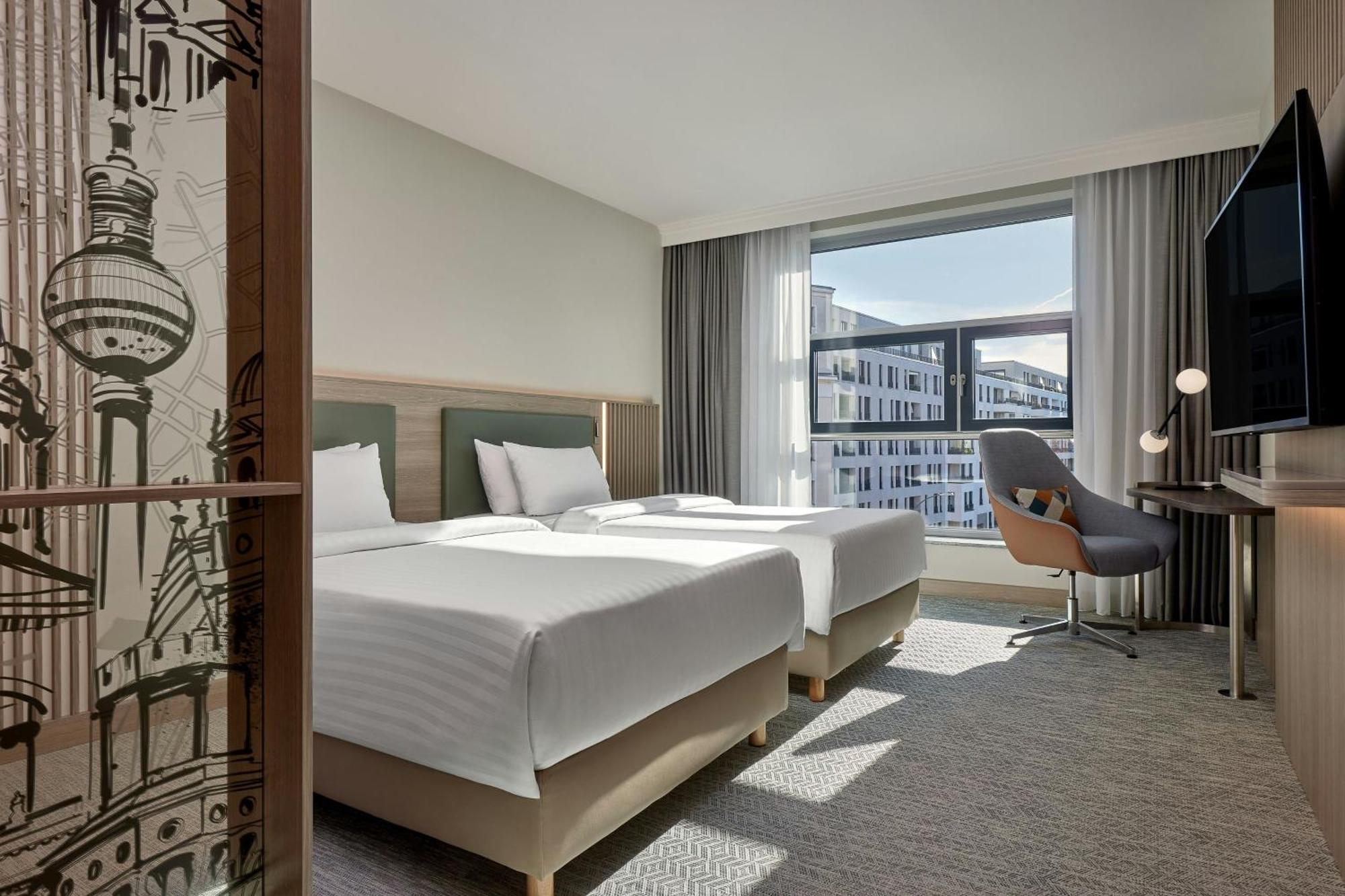 Courtyard By Marriott Center
