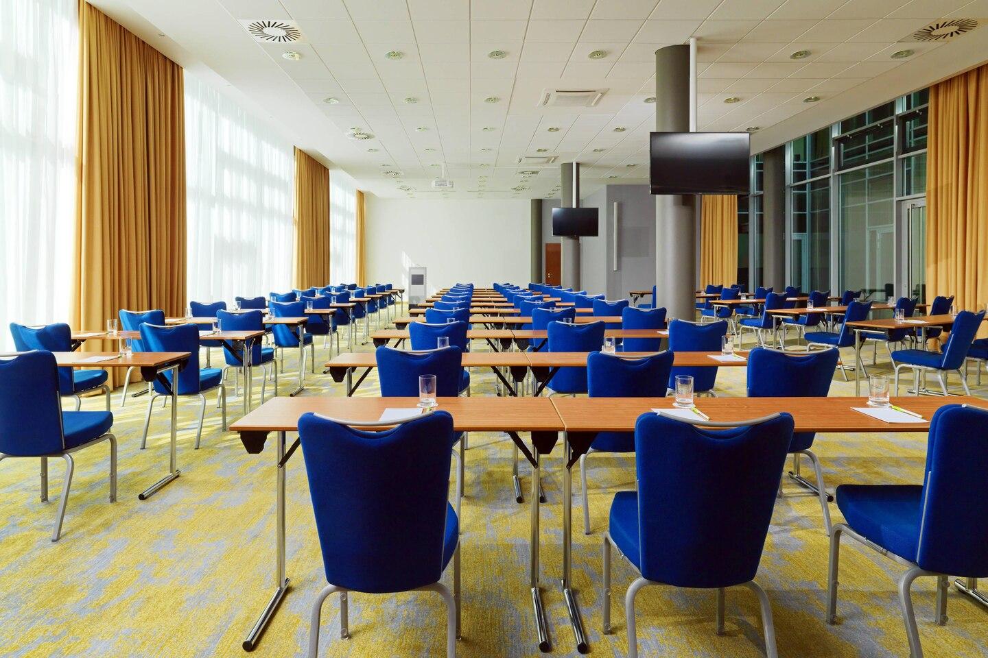 Courtyard By Marriott Center 4*