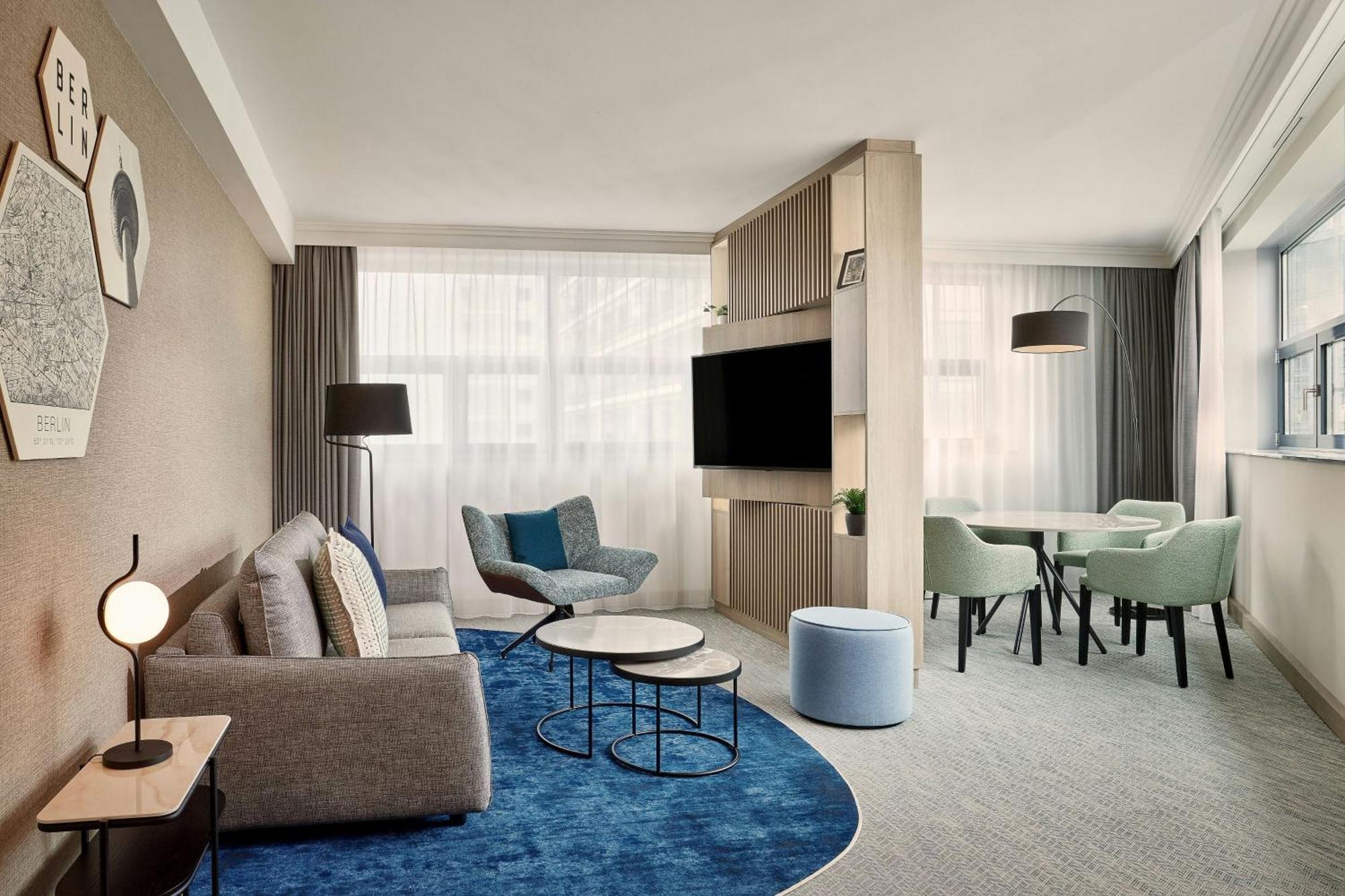 Courtyard By Marriott Center Hotel 4*
